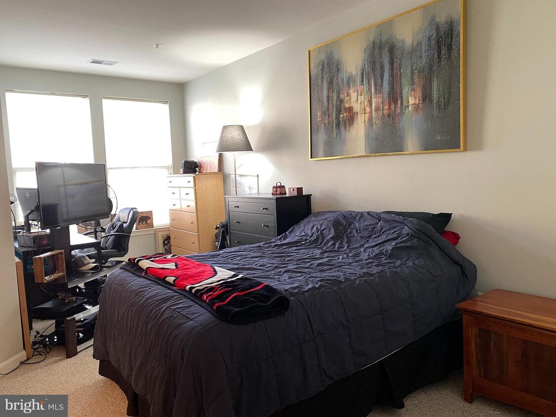 Primary Photo - 4951 Brenman Park Dr