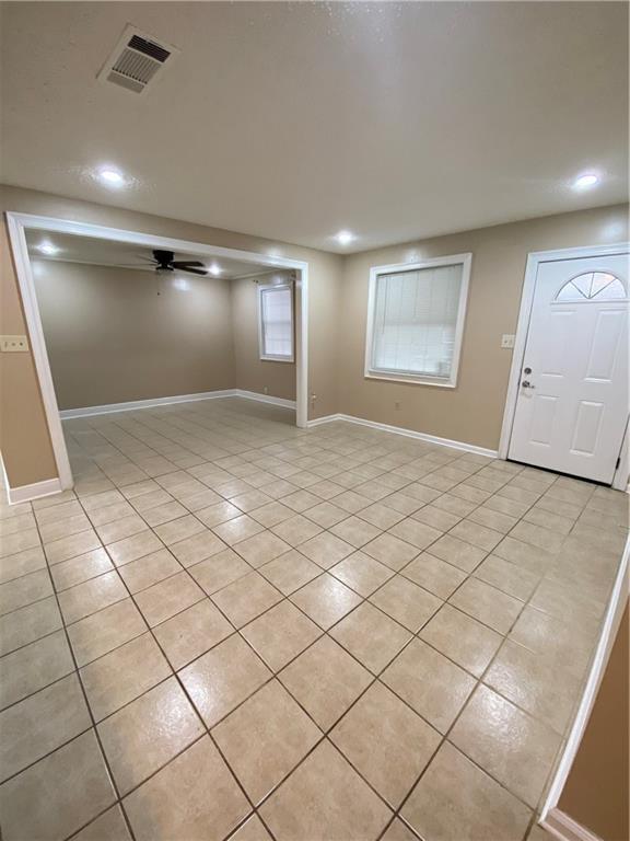 Building Photo - New On Market