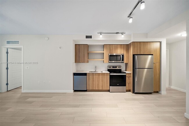 Foto del edificio - 555 NE 8th St