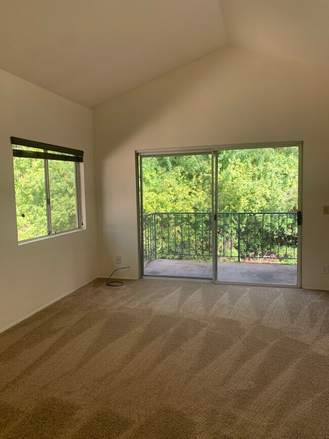 Building Photo - 11263 Avenida De Los Lobos