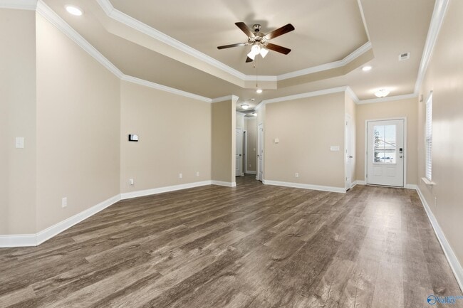 Foto del edificio - 150 Shrewsberry Dr