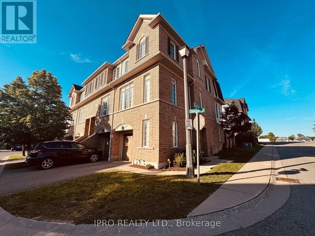 Building Photo - 67 Oakins Ln