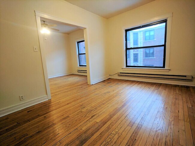 Foto del edificio - 812 W Waveland Ave