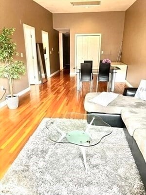 Foto del edificio - 10 Weston Ave