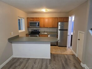 Building Photo - 4 Hudson Heights Dr