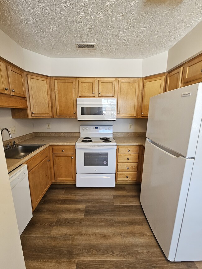 Building Photo - 33 Private Drive 8006