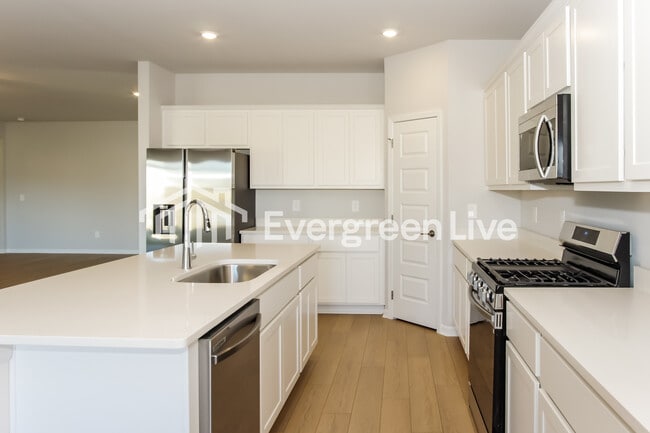 Foto del edificio - 109 Ashby Pond Dr