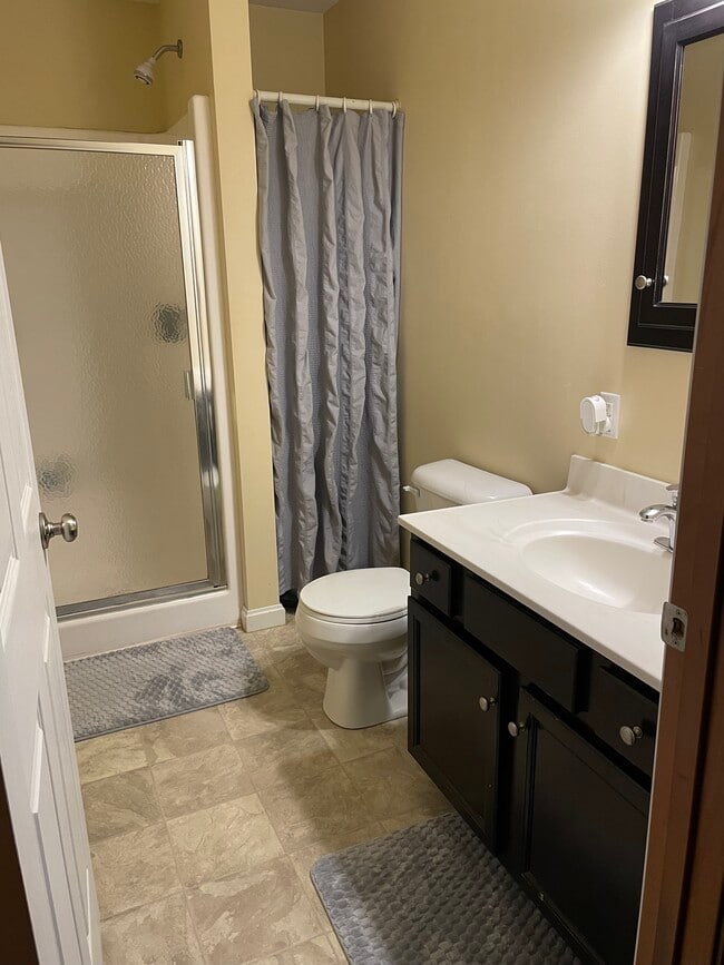 Building Photo - 129 1st St