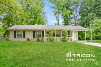 Building Photo - 504 Adams Ln