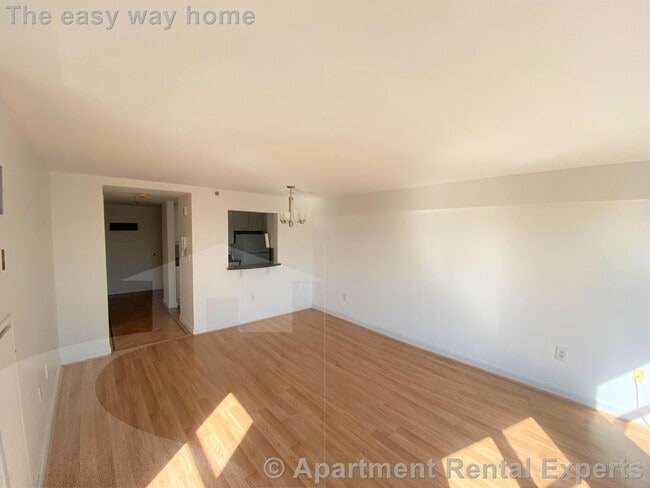 Photo - 931 Massachusetts Ave Apartment