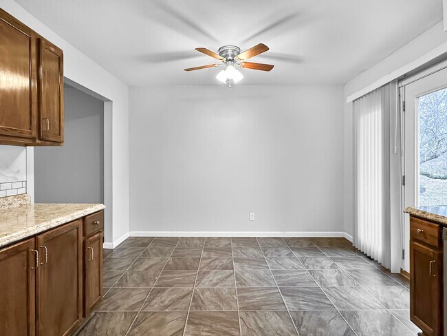 Foto del edificio - Coming Soon! 3 BR/2BA | Newly Renovated Single Family Home |2-Car Garage Parking | Large yard!