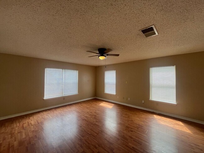 Building Photo - 8147 Ocean Meadow Dr