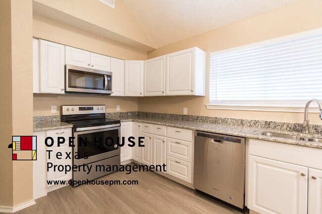 Foto del edificio - 8817 Sabinas Trail, Fort Worth