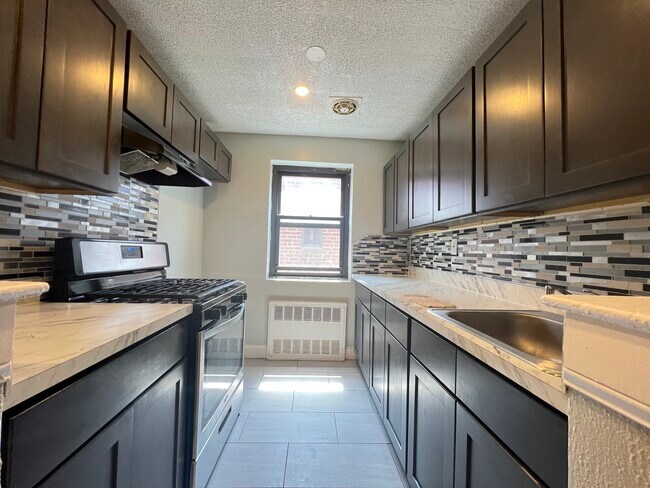 130 Chancellor Ave 5D - 120 Chancellor Ave
