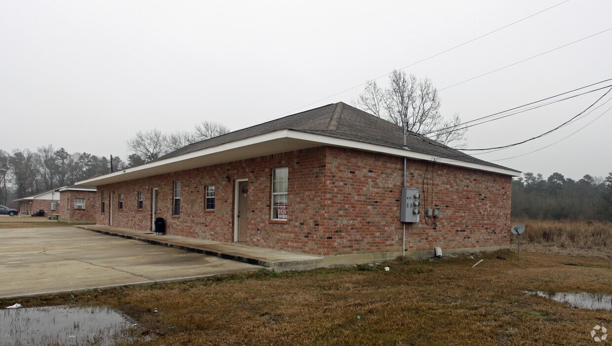 Primary Photo - Barry Court