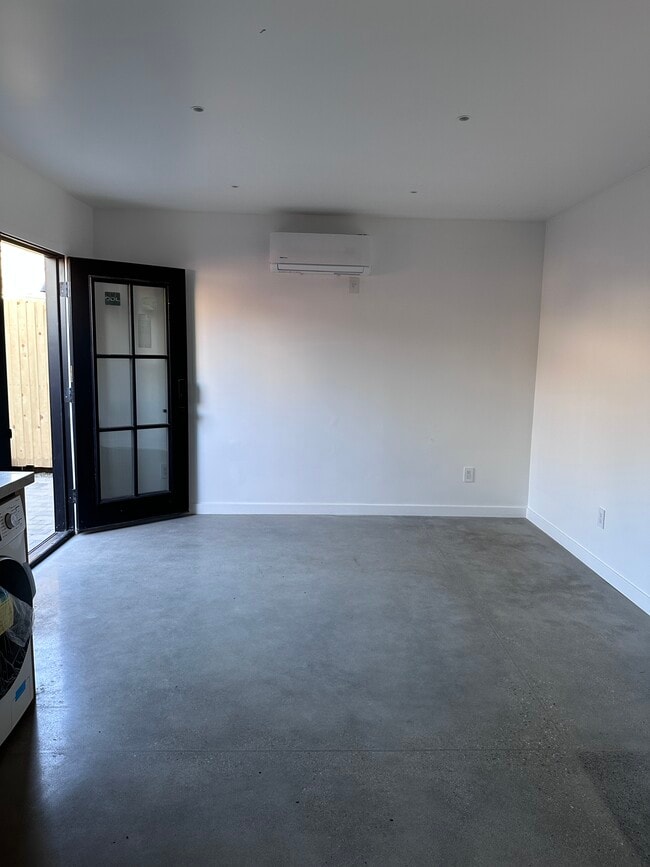 Foto del edificio - 1754 W 37th Dr