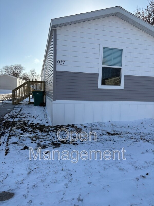 Foto del edificio - 825 1st Ave E