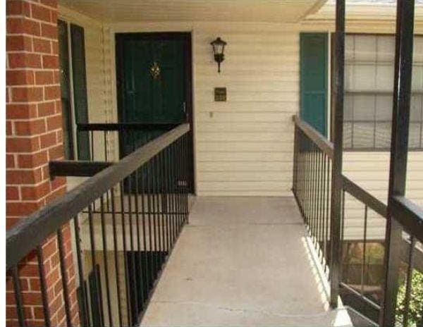 Foto del edificio - 4400 Hemingway Dr