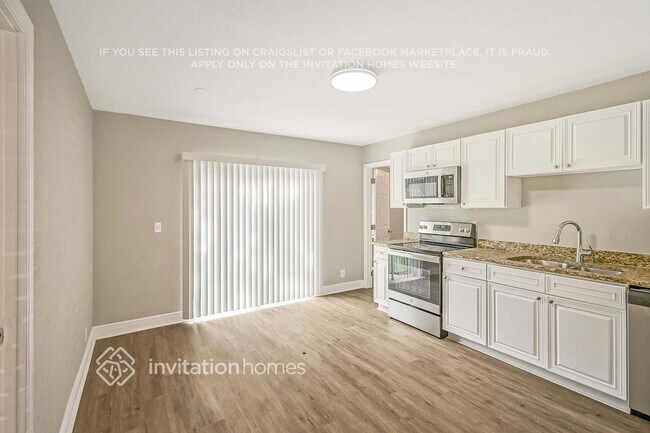 Building Photo - 5919 Ithaca Cir W