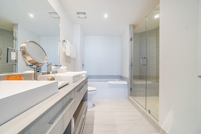 Foto del edificio - 1801 S Ocean Dr