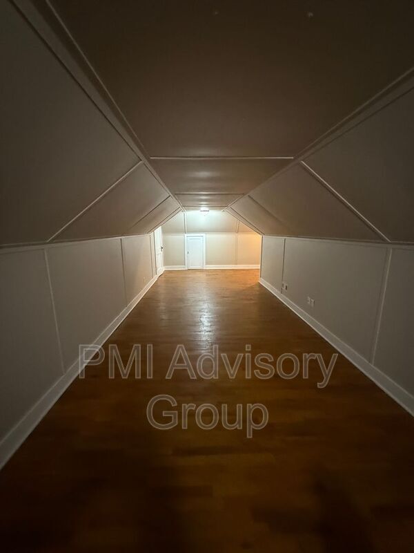 Foto del edificio - 715 SW Wayne Ave