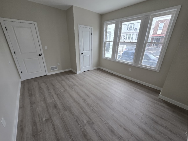 Building Photo - 201 Maple Ave