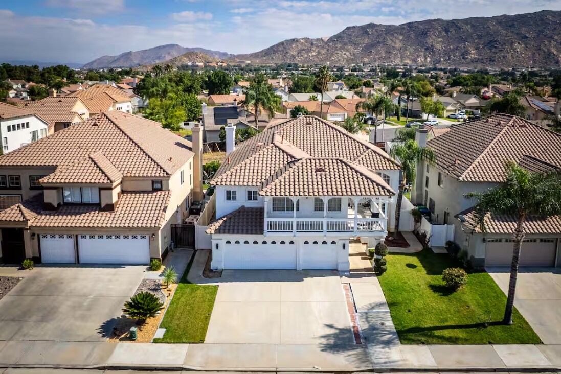 Foto principal - 16182 Abedul St