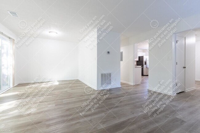 Foto del edificio - 3 br, 3 bath House - 7004 Panda Ln