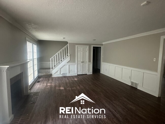 Foto del edificio - CORDOVA SHOWSTOPPER! Massive 4BR/3BA w/ Deck, Detached Garage & Porch!