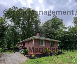 Building Photo - 1698 Highland Pl