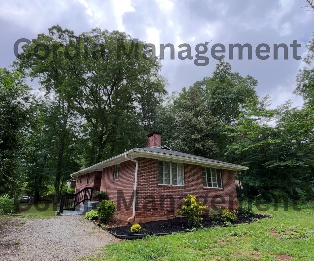 Foto principal - 2 Bedroom For Rent in Decatur - Gorgeous H...