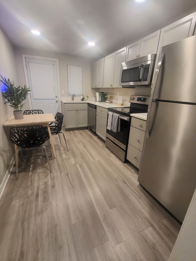 Building Photo - 3520 Post St