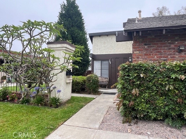 Building Photo - 704 E Fairway Dr