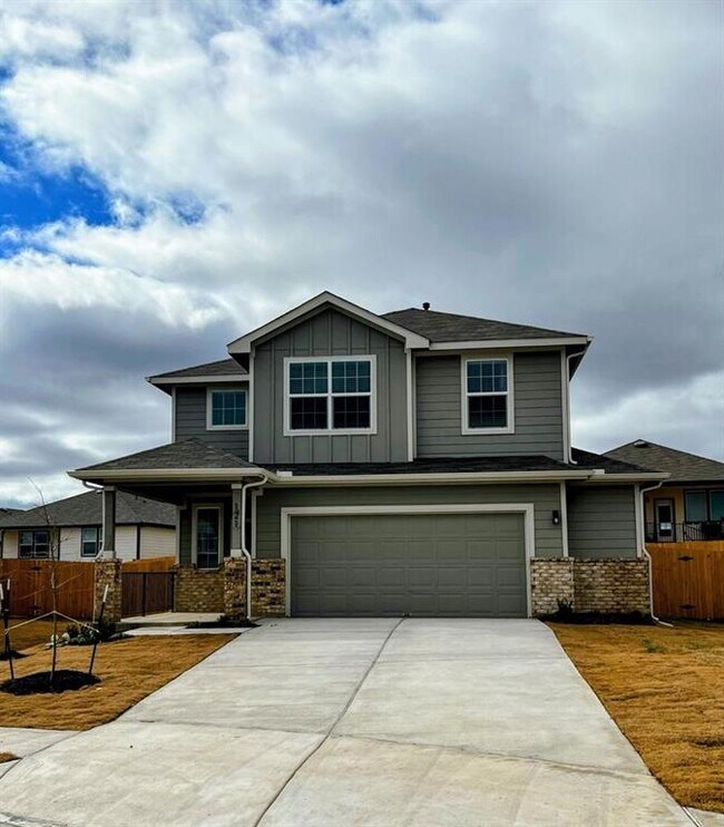 Building Photo - 121 Lake Nocona Cv