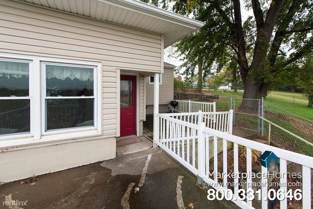 Primary Photo - 8520 78th Ave W