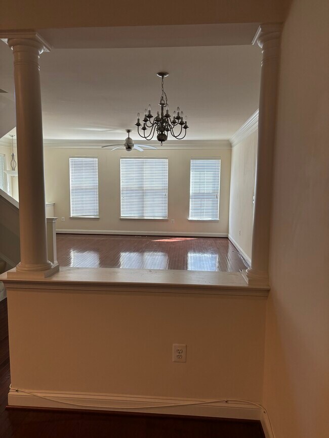 Foto del edificio - 2655 Glenriver Way