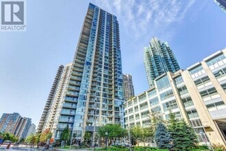 Building Photo - 225-2225 Webb Dr