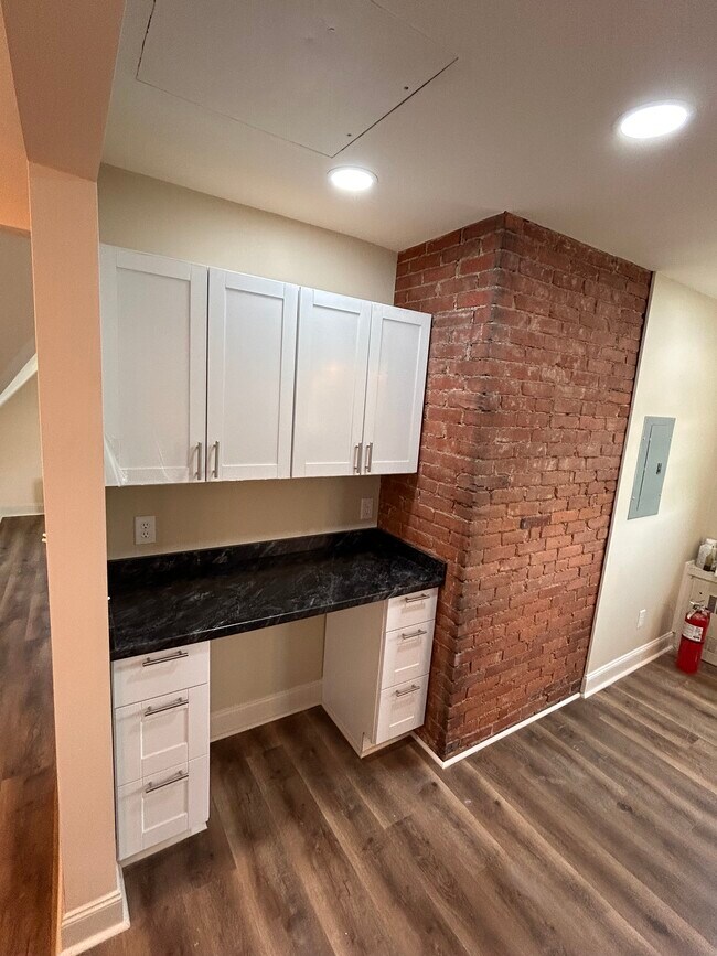 Photo - 3920 Hoosac St Apartment