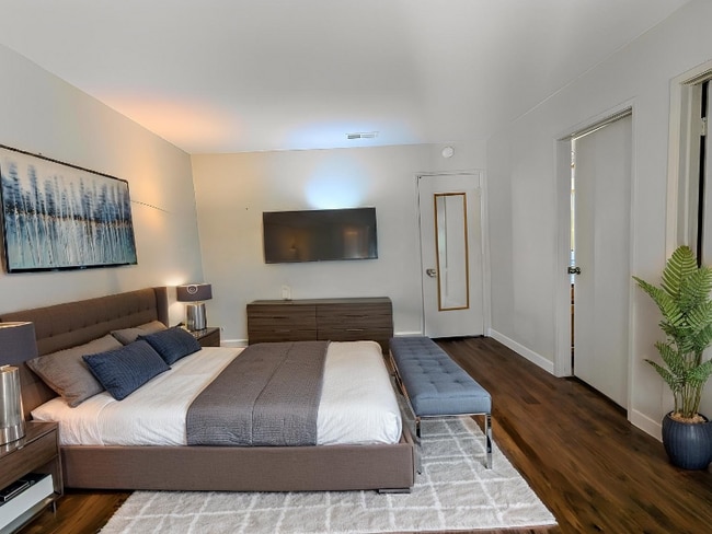Photo - 1820 Sherman Dr House