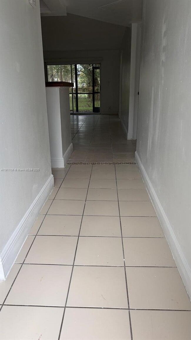 Foto del edificio - 7925 Fairview Dr