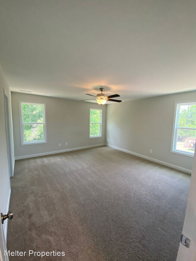 Building Photo - 4 br, 2.5 bath House - 4604 Scenic Pines D...