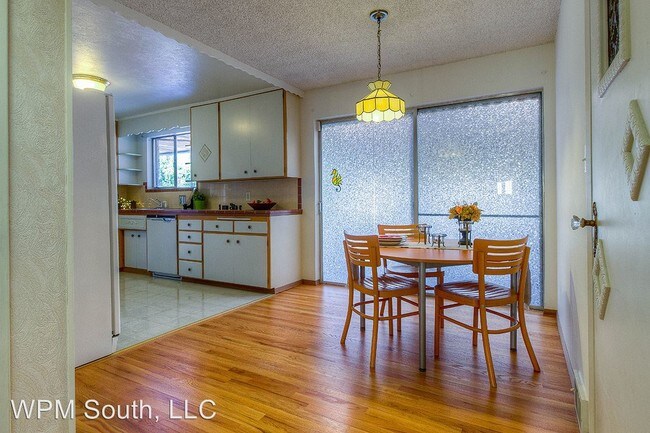 Foto del edificio - 4 br, 2 bath House - 11639 SE 50th PL