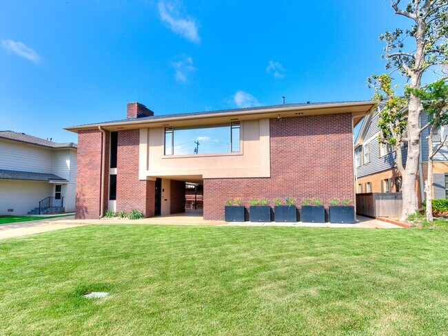 Foto del edificio - FIRST MONTH FREE!! Modern Living in Nichol...