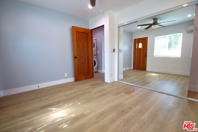 Building Photo - 6552 Blucher Ave