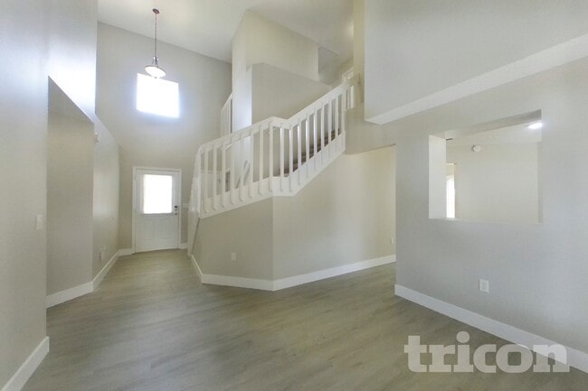 Building Photo - 10418 Glassborough Dr
