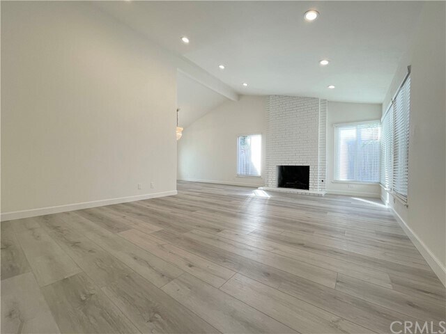 Building Photo - 17152 Northfield Ln