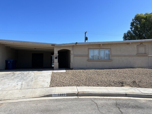 Foto del edificio - 1880 Caballero Way