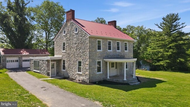 Building Photo - 8805 Reichard Rd