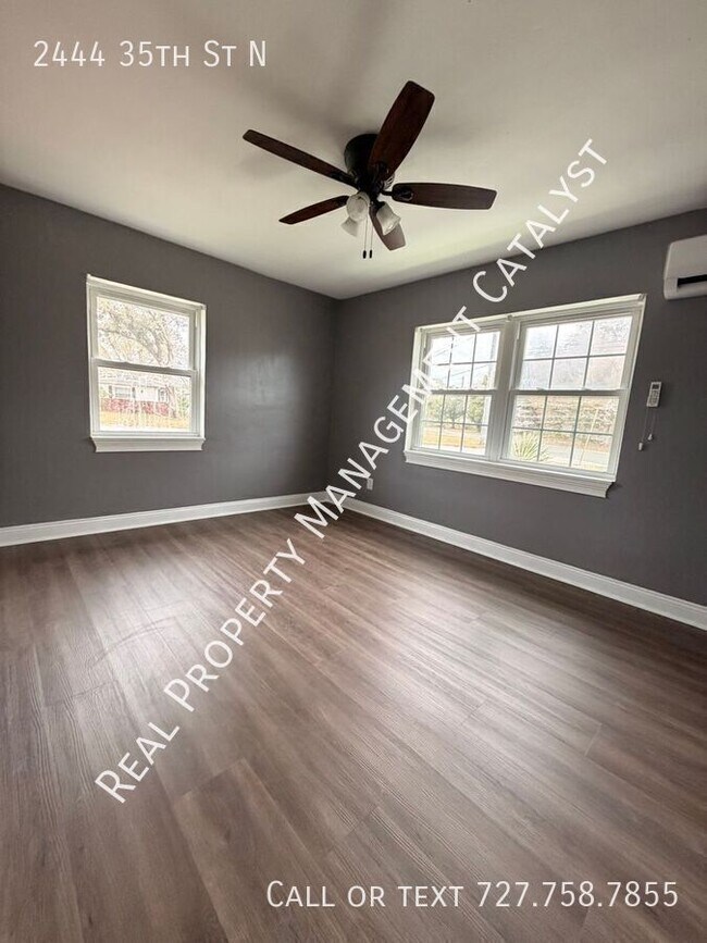 Foto del edificio - 2444 35th St N