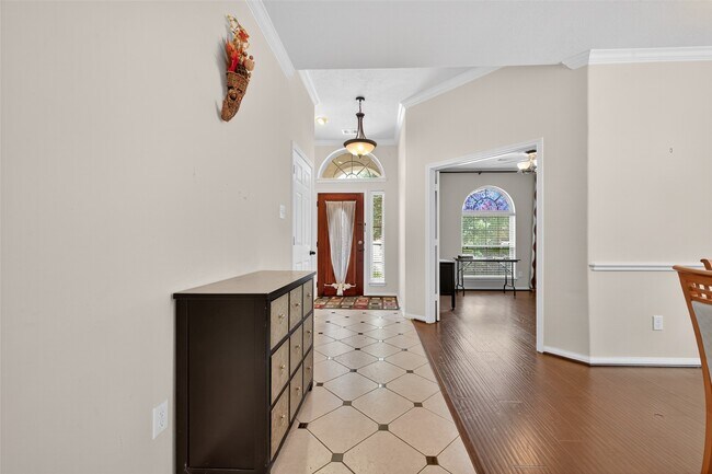Foto del edificio - 15918 Keystone Ridge Ln